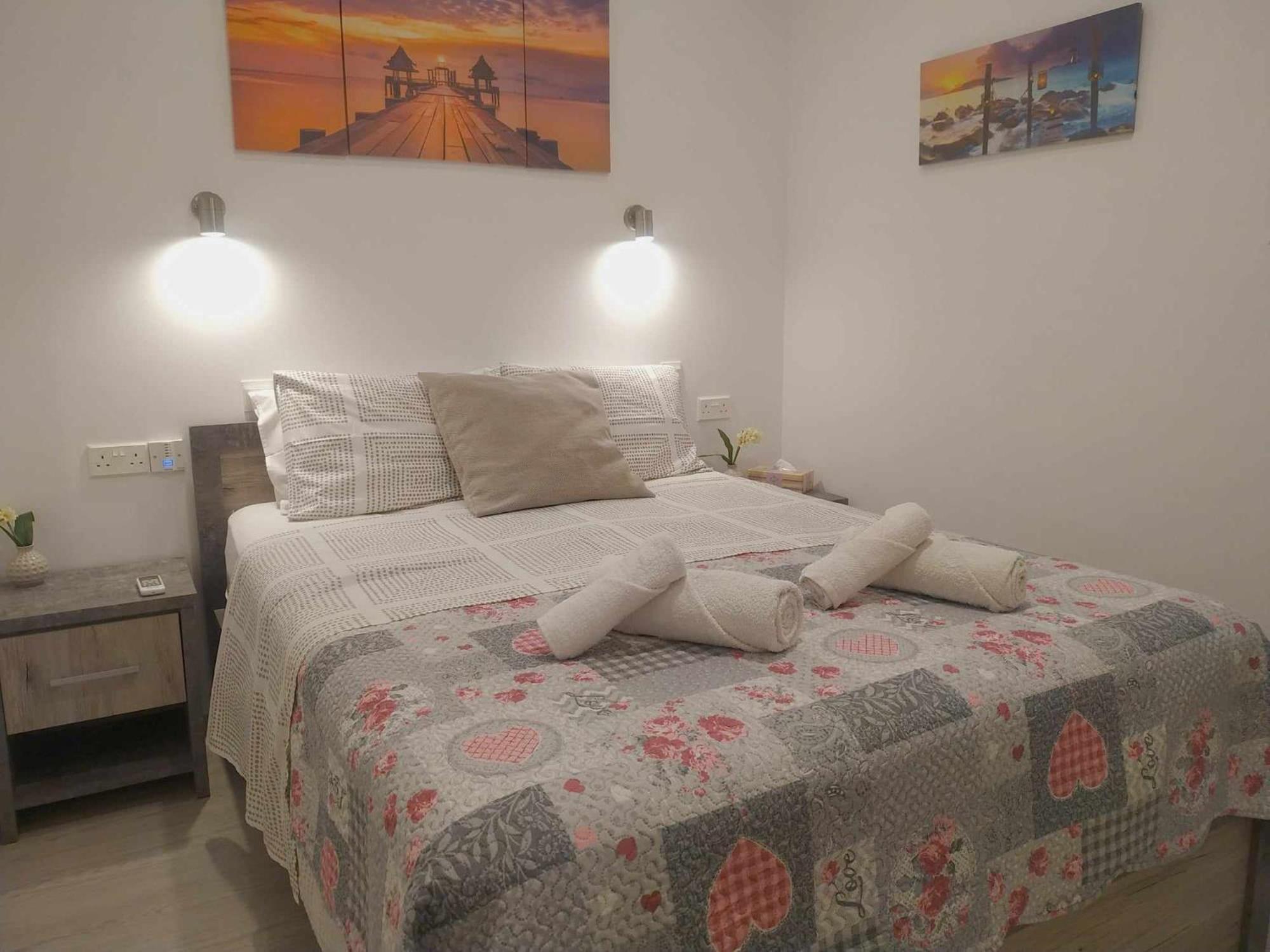 Charming Holiday Retreat Kato Paphos Apt 400M To The Beach Daire Dış mekan fotoğraf